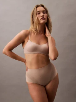 Calvin Klein Natural Sculpted Shapewear Briefs - Stay Put Mesh