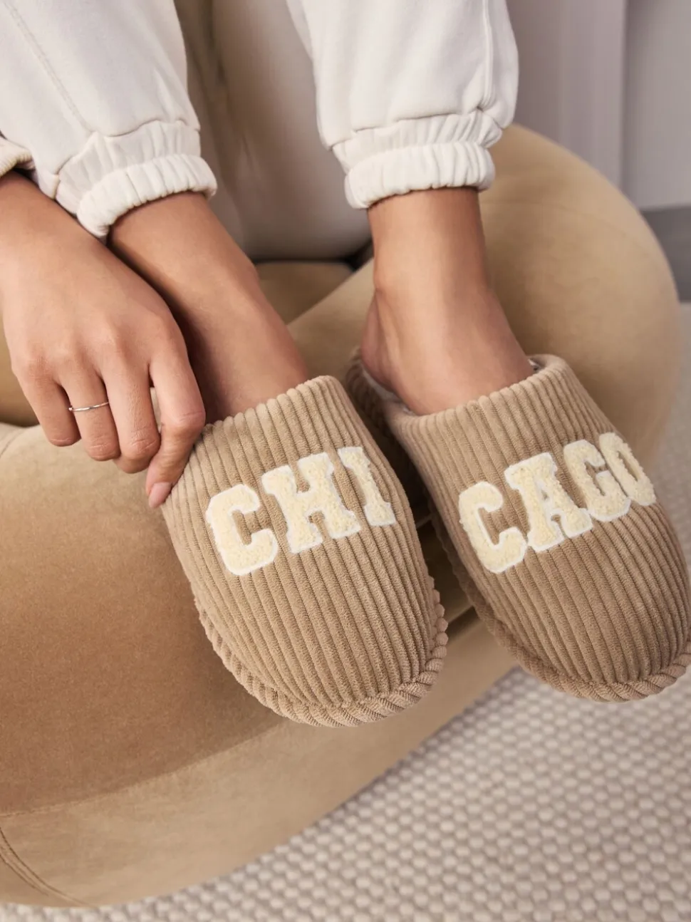 Camel Chicago Cord Slogan Mule Slippers