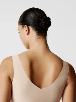 Chantelle Soft Stretch Seamless V-Neck Padded Crop Top