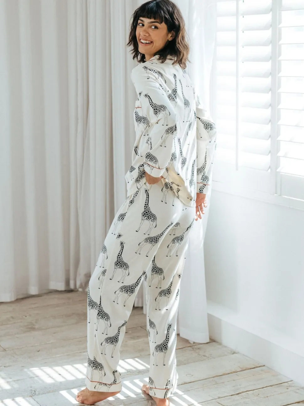 Chelsea Peers Cream Giraffe Button Up Long Pyjama Set