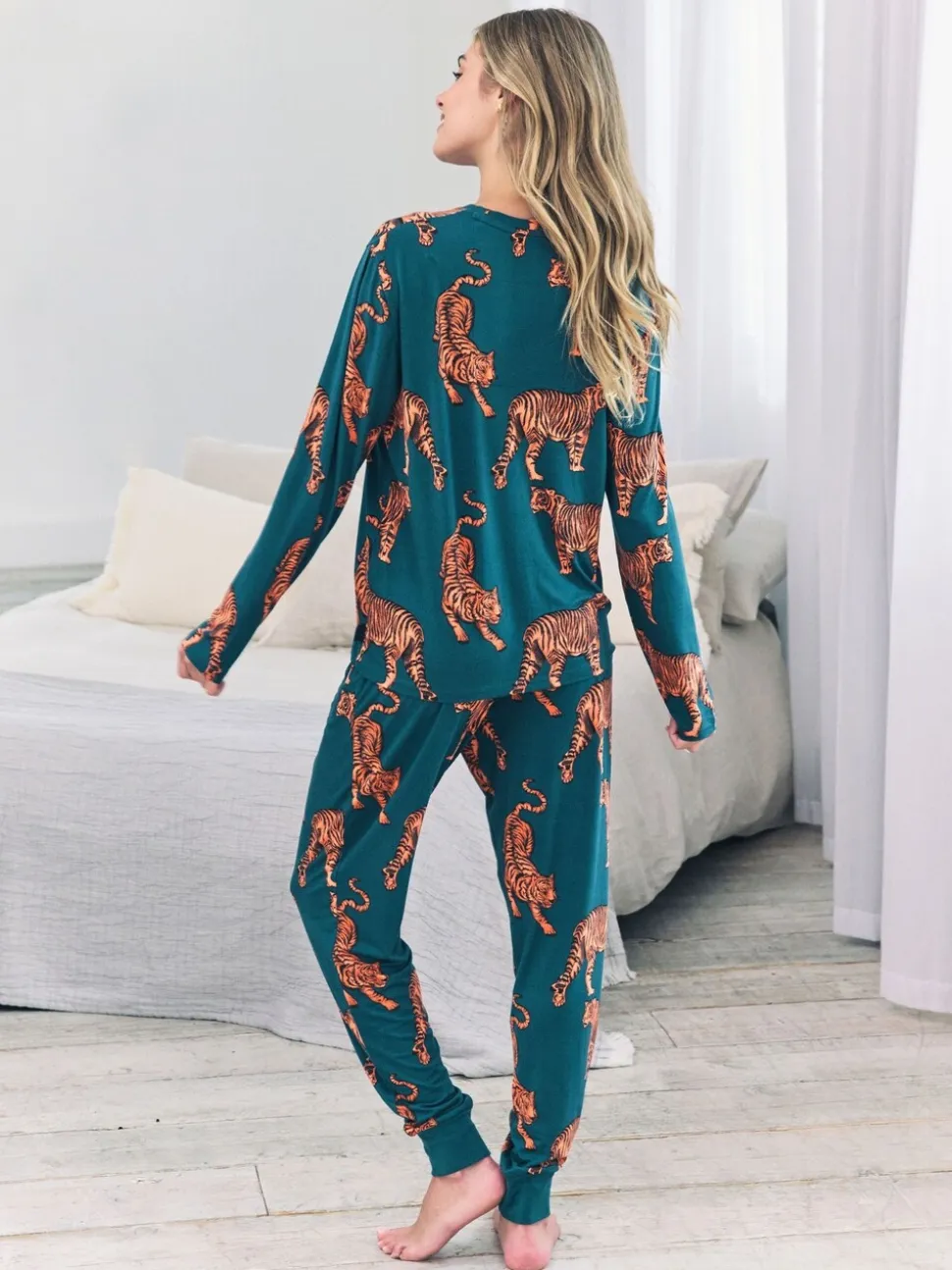 Chelsea Peers Green Trouser Tiger Print Long Pyjamas Set