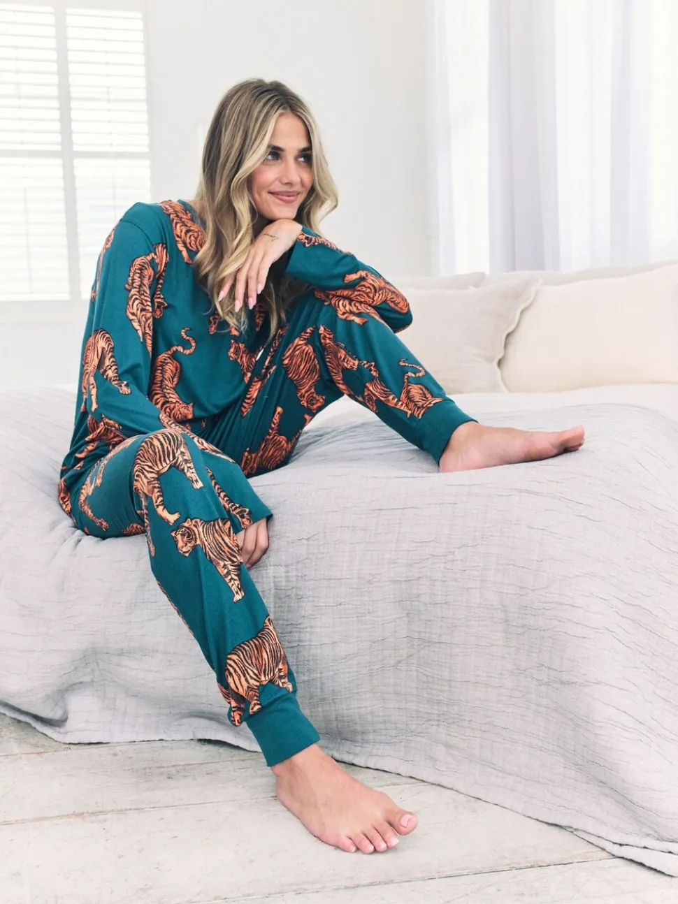 Chelsea Peers Green Trouser Tiger Print Long Pyjamas Set