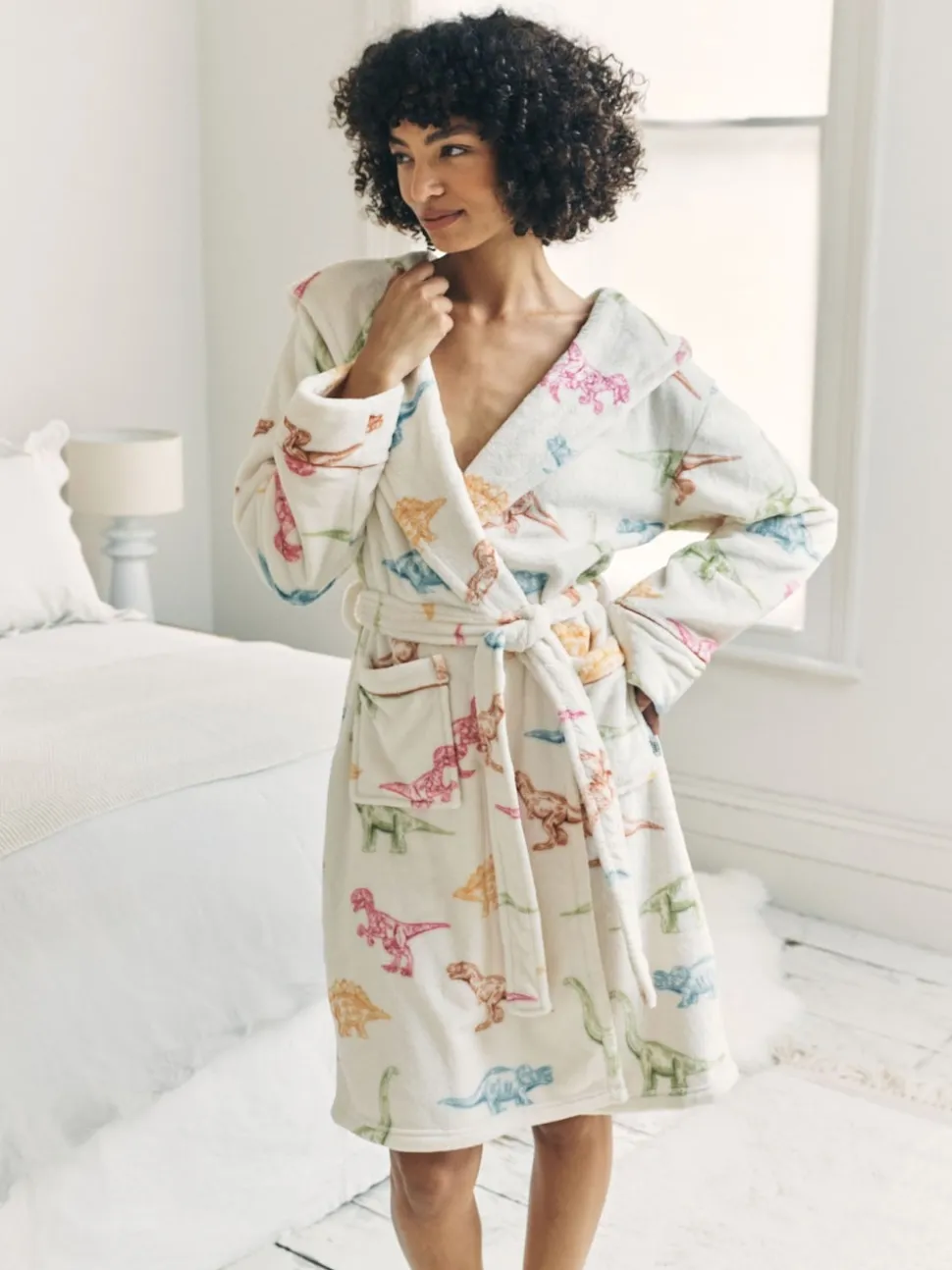 Chelsea Peers White Fleece Dinosaur Print Dressing Gown