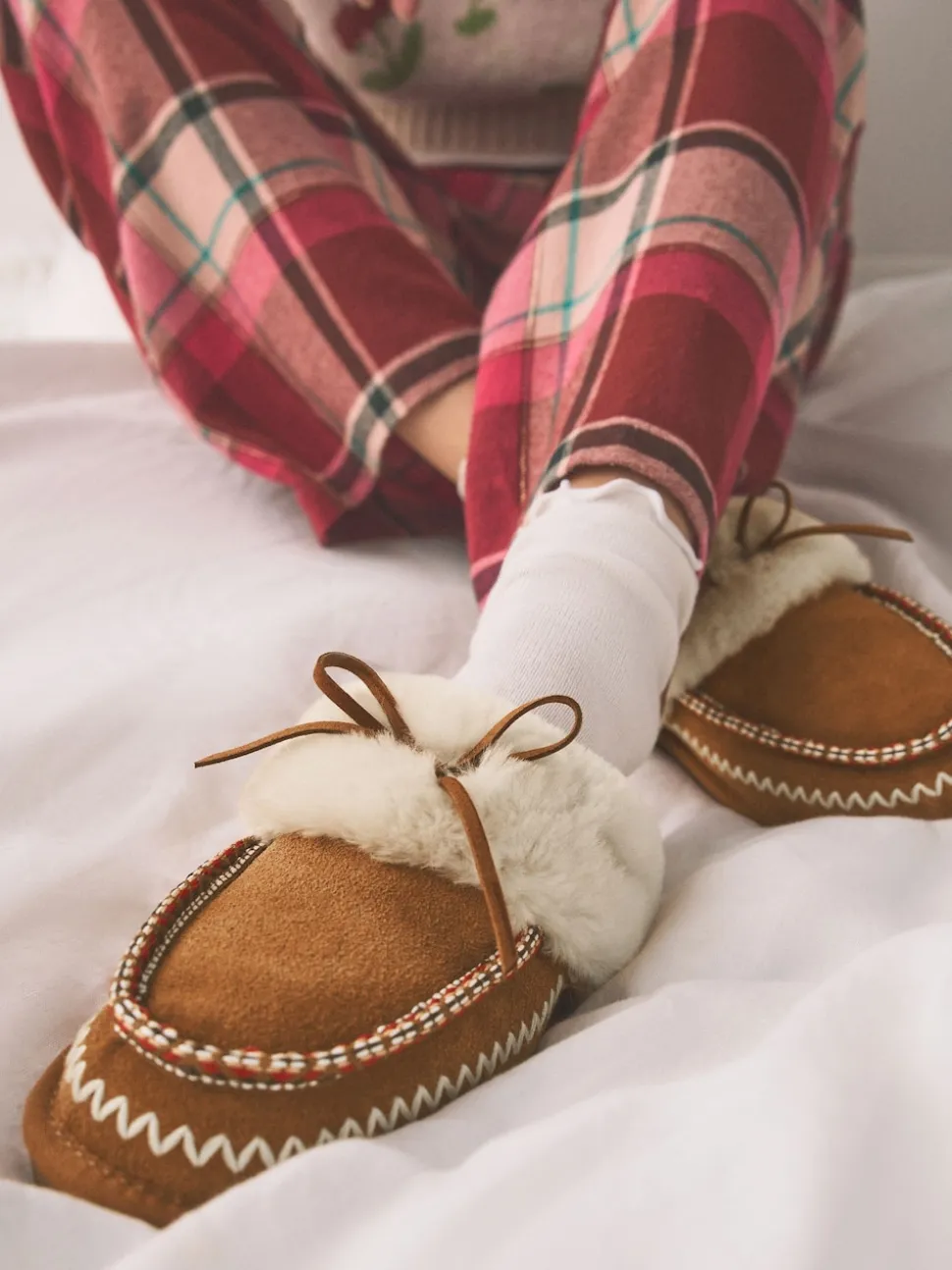 Chestnut Brown Stitch Suede Faux Fur Lined Mule Slippers