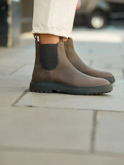 Chocolate Brown Oiled Leather Forever Comfort® Round Toe Chelsea Boots