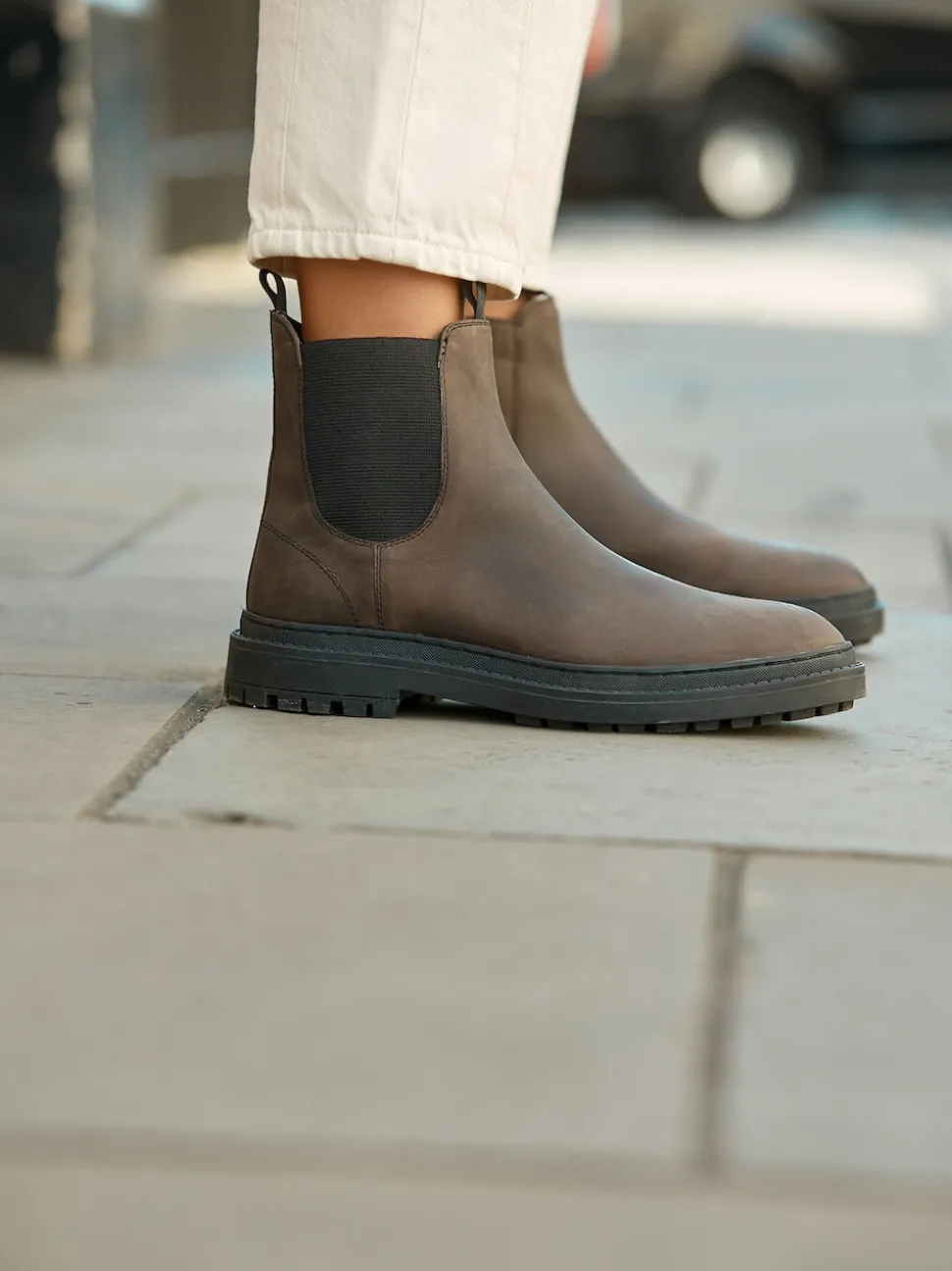 Chocolate Brown Oiled Leather Forever Comfort® Round Toe Chelsea Boots