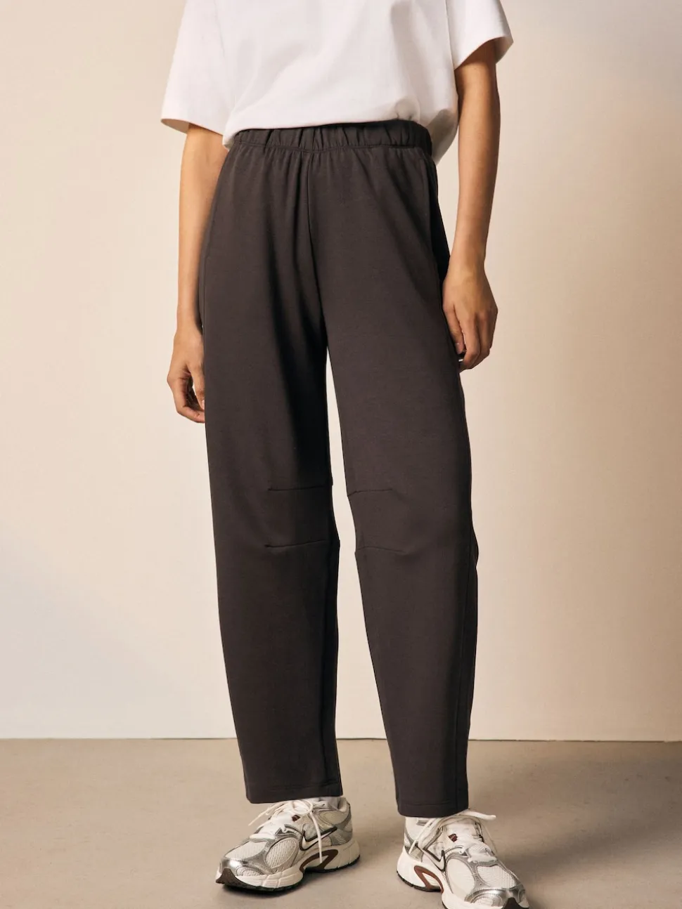 Chocolate Brown Premium Heavyweight Slinky Barrel Leg Joggers
