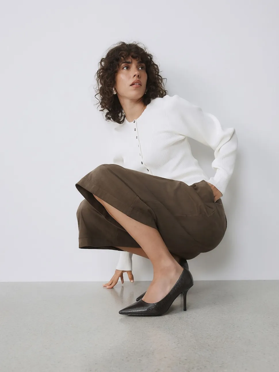 Chocolate Brown Standard/Wide Fit Forever Comfort® Point Toe Court Heels