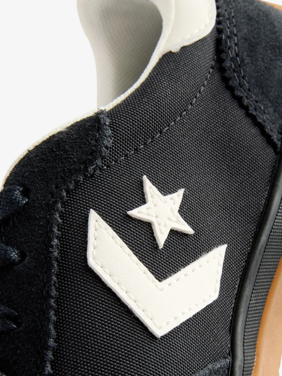 Converse Black Run Star Low Trainers