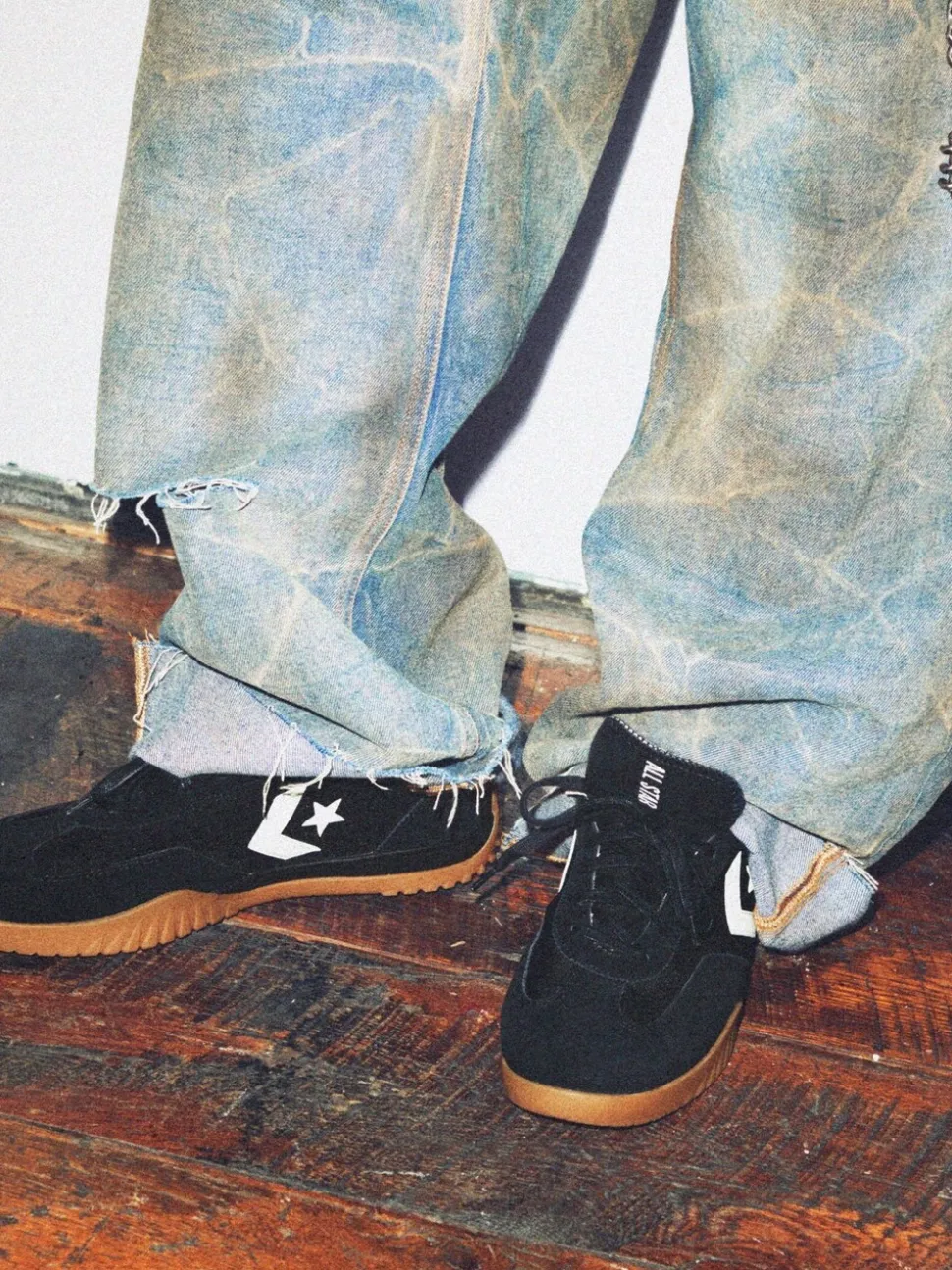 Converse Black Run Star Low Trainers