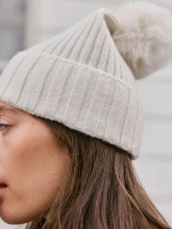 Cream N. Premium 100% Cashmere Knitted Pom Hat