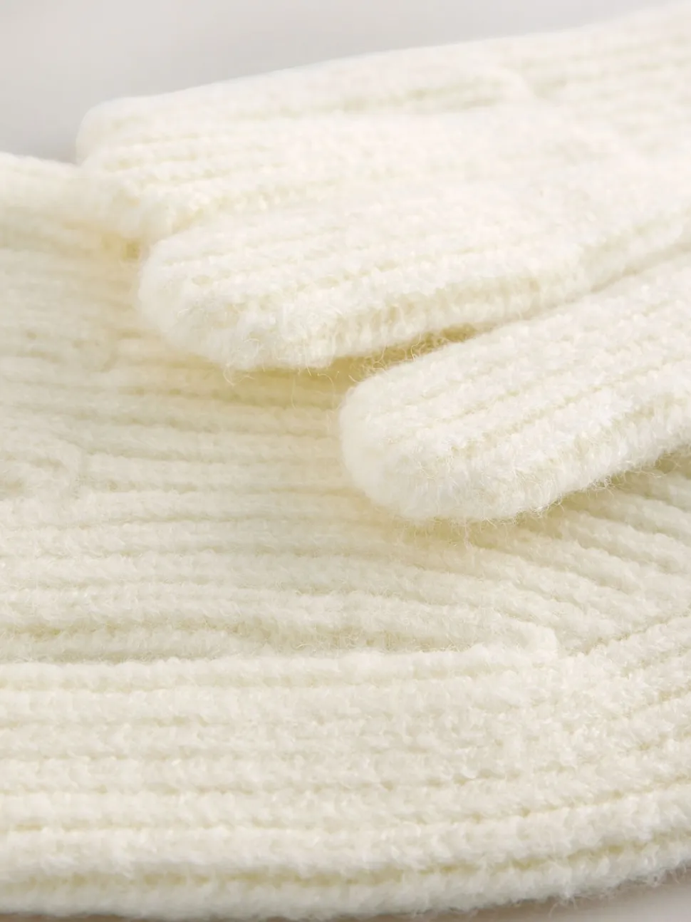 Cream Rib Knit Gloves