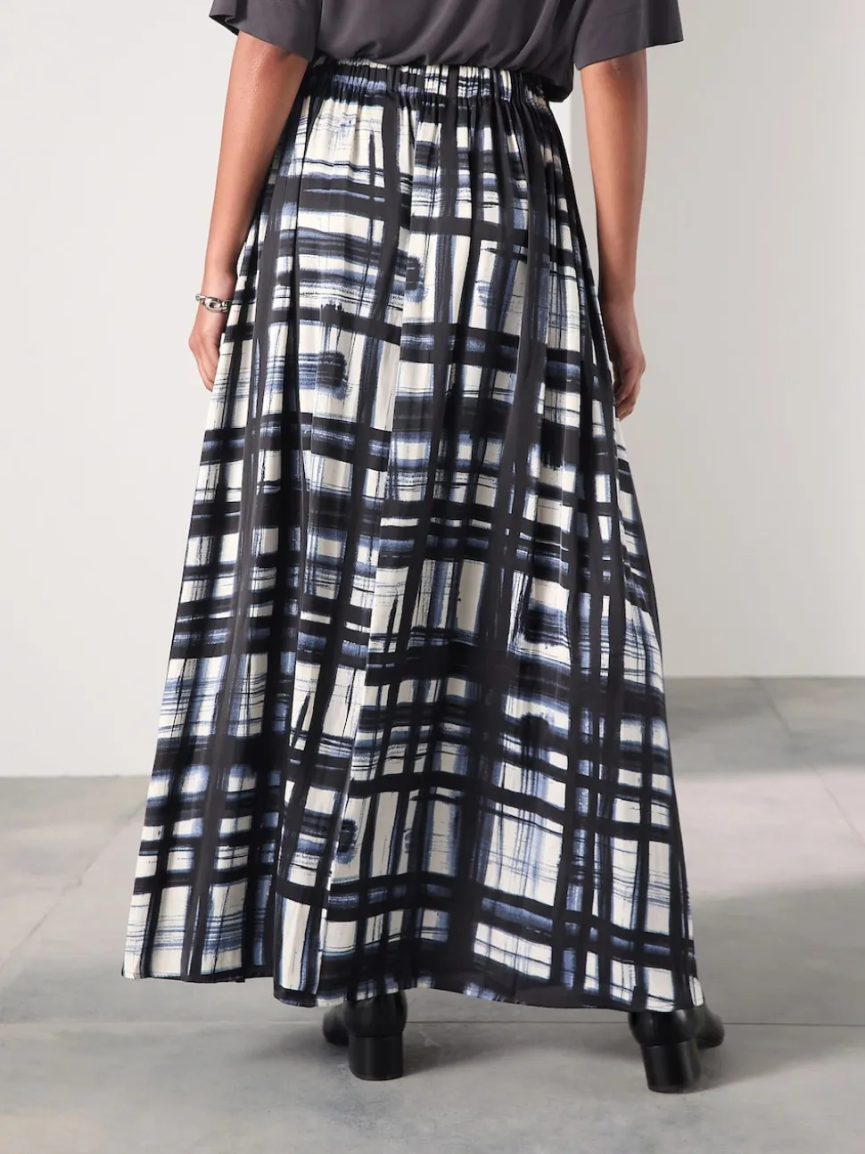 Cream/Navy Check Satin Pleated Maxi Skirt