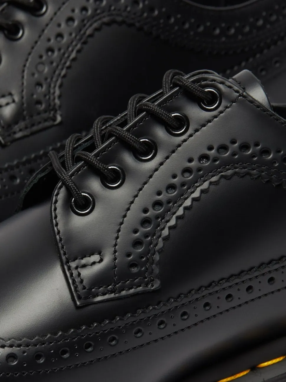 Dr. Martens Black Unisex 3989 Smooth Brogue Leather Shoes