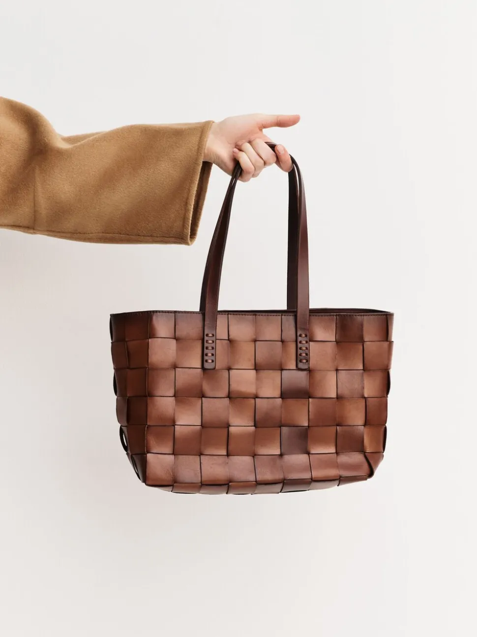 Dragon Diffusion Suede Japan Tote Bag