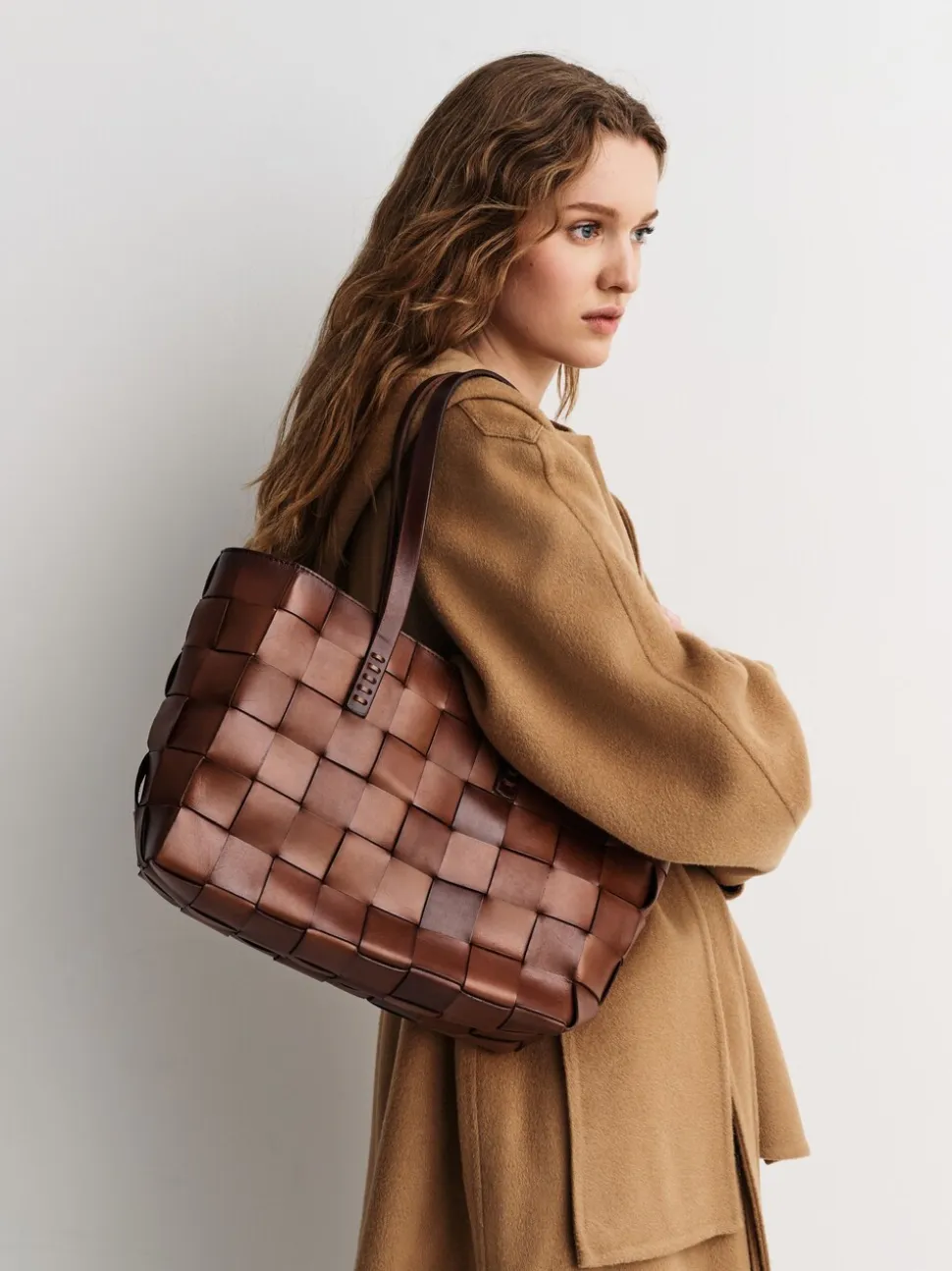 Dragon Diffusion Suede Japan Tote Bag