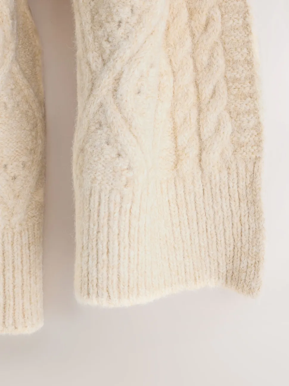Ecru Cable Knit Cosy Scarf