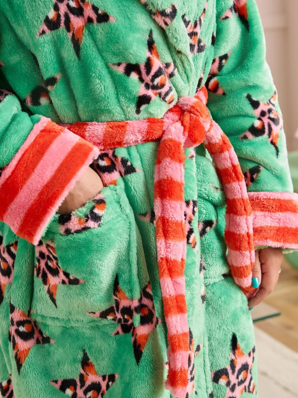 Eleanor Bowmer Leopard Print Fleece Robe