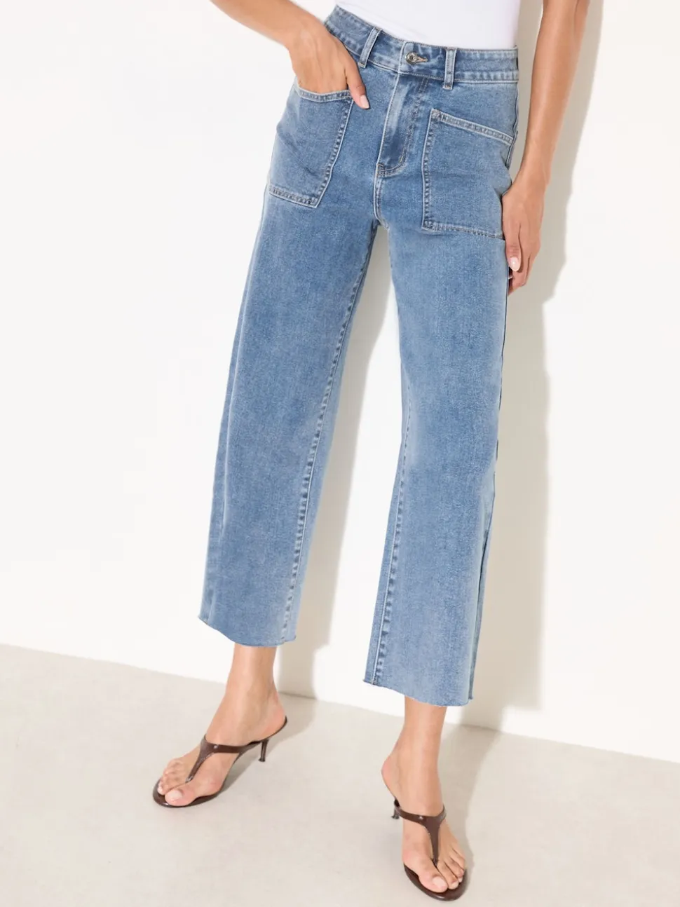 Friends Like These Mid Wash Wide Leg Cropped Jeans