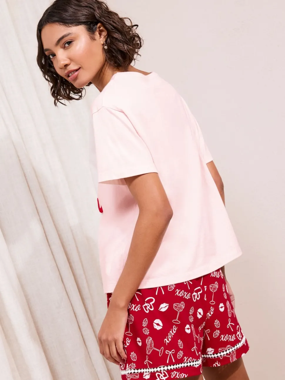 Friends Like These Pink/Red Valentines Short Set Pyjamas