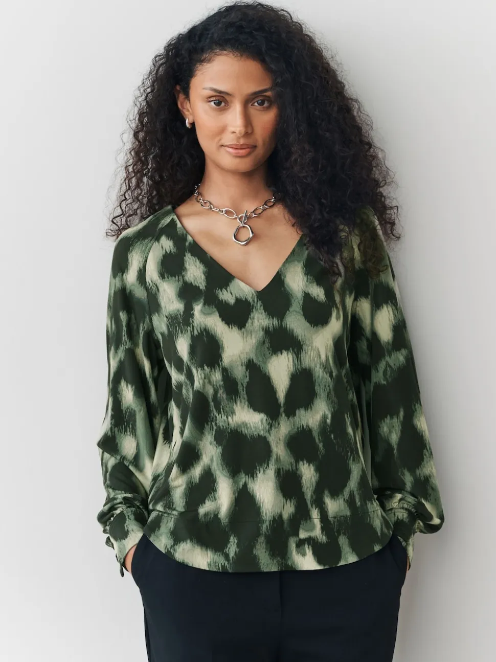 Green Animal Long Sleeve V-Neck Jersery Blouse