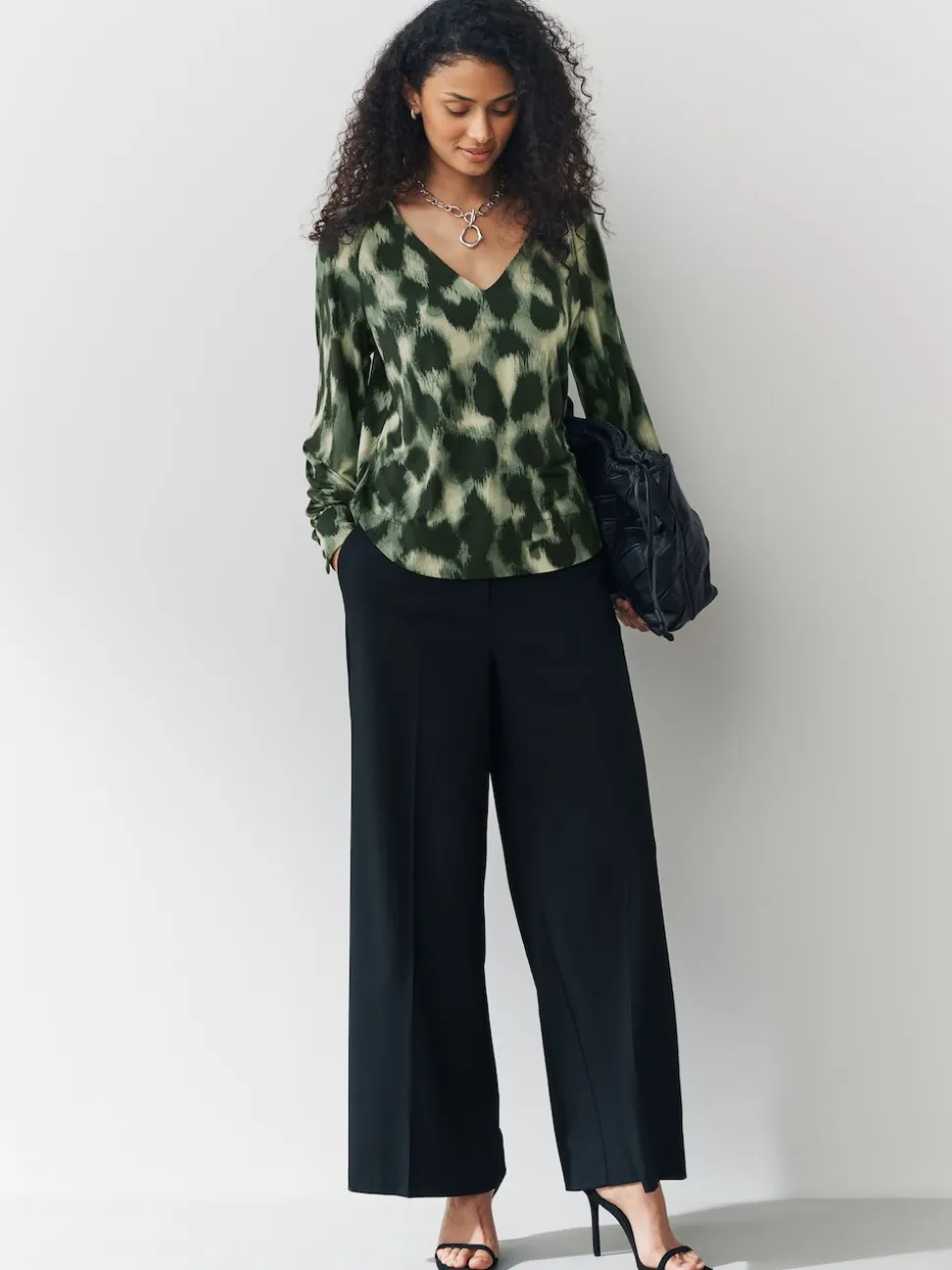 Green Animal Long Sleeve V-Neck Jersery Blouse