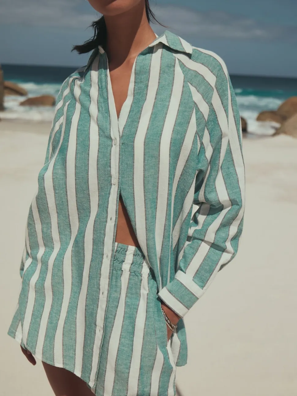 Green/White Summer Shirt With Linen