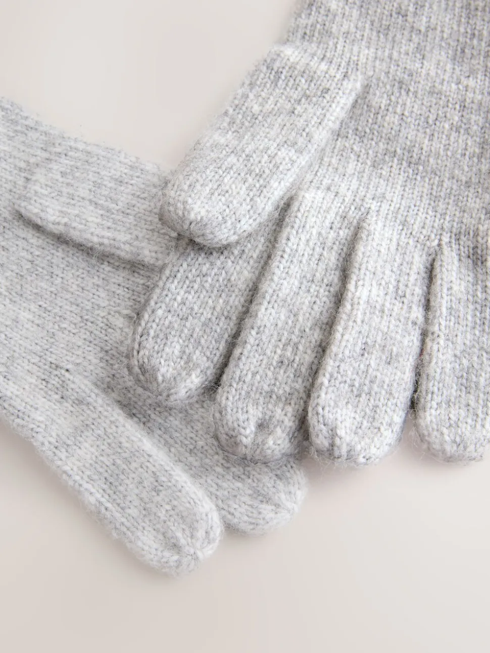 Grey Heart Knitted Gloves