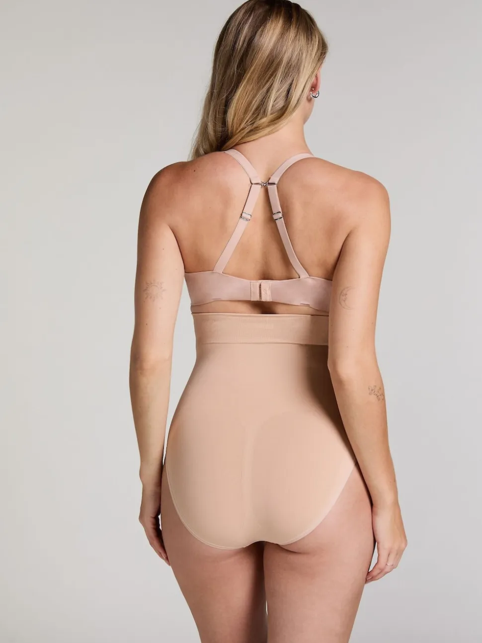 Hunkemöller Seamless Enhancing High Waisted Knickers