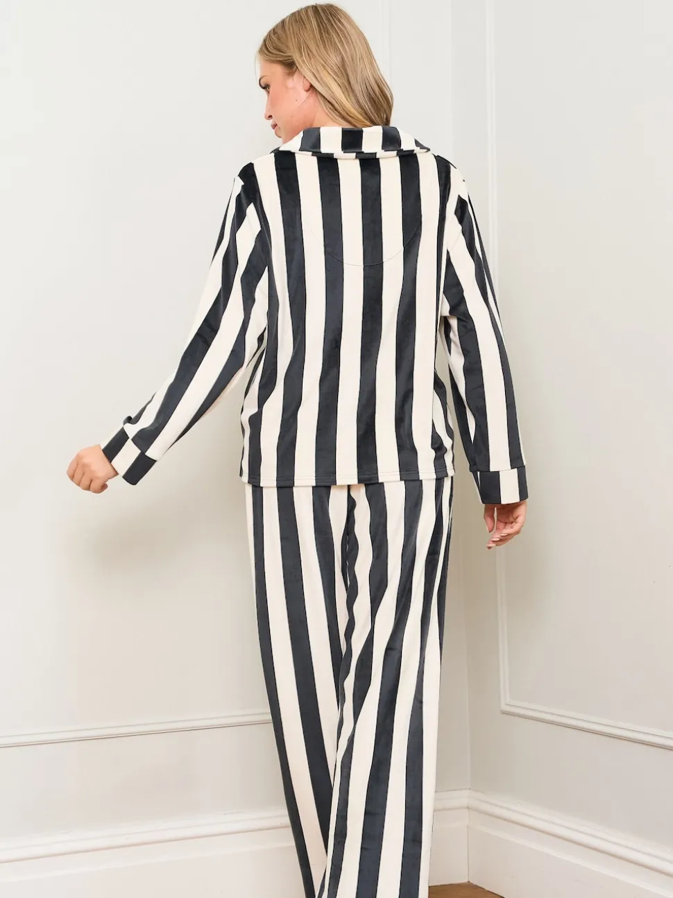 Jim Jam the Label Bow Traditional Black Pyjamas Set
