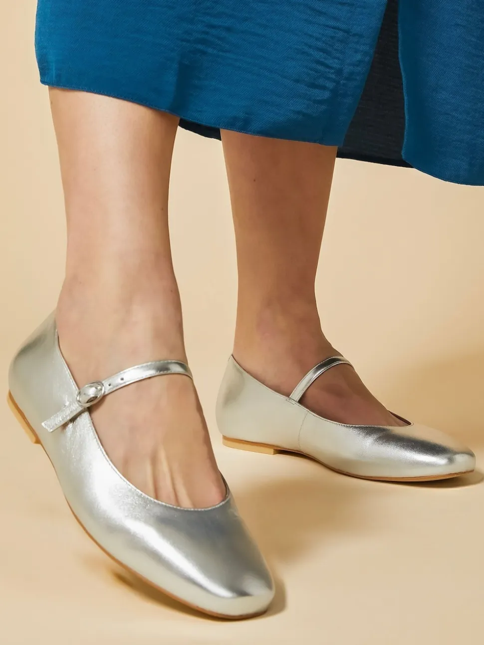 Jones Bootmaker Silver Sonnet Mary Janes Leather Shoes