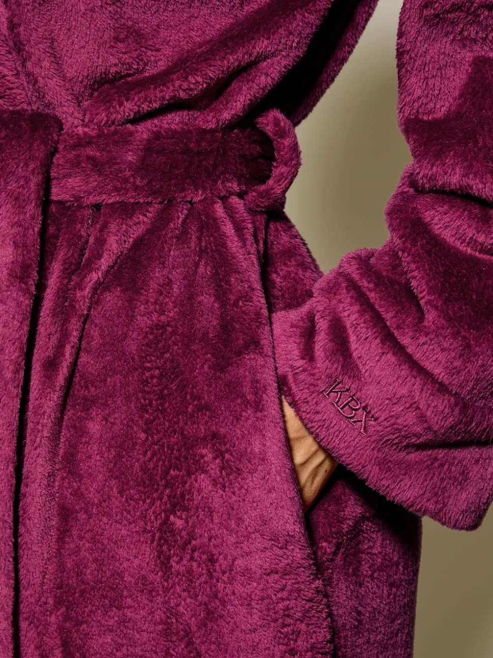 KBX Red Rosa Fluffy Robe