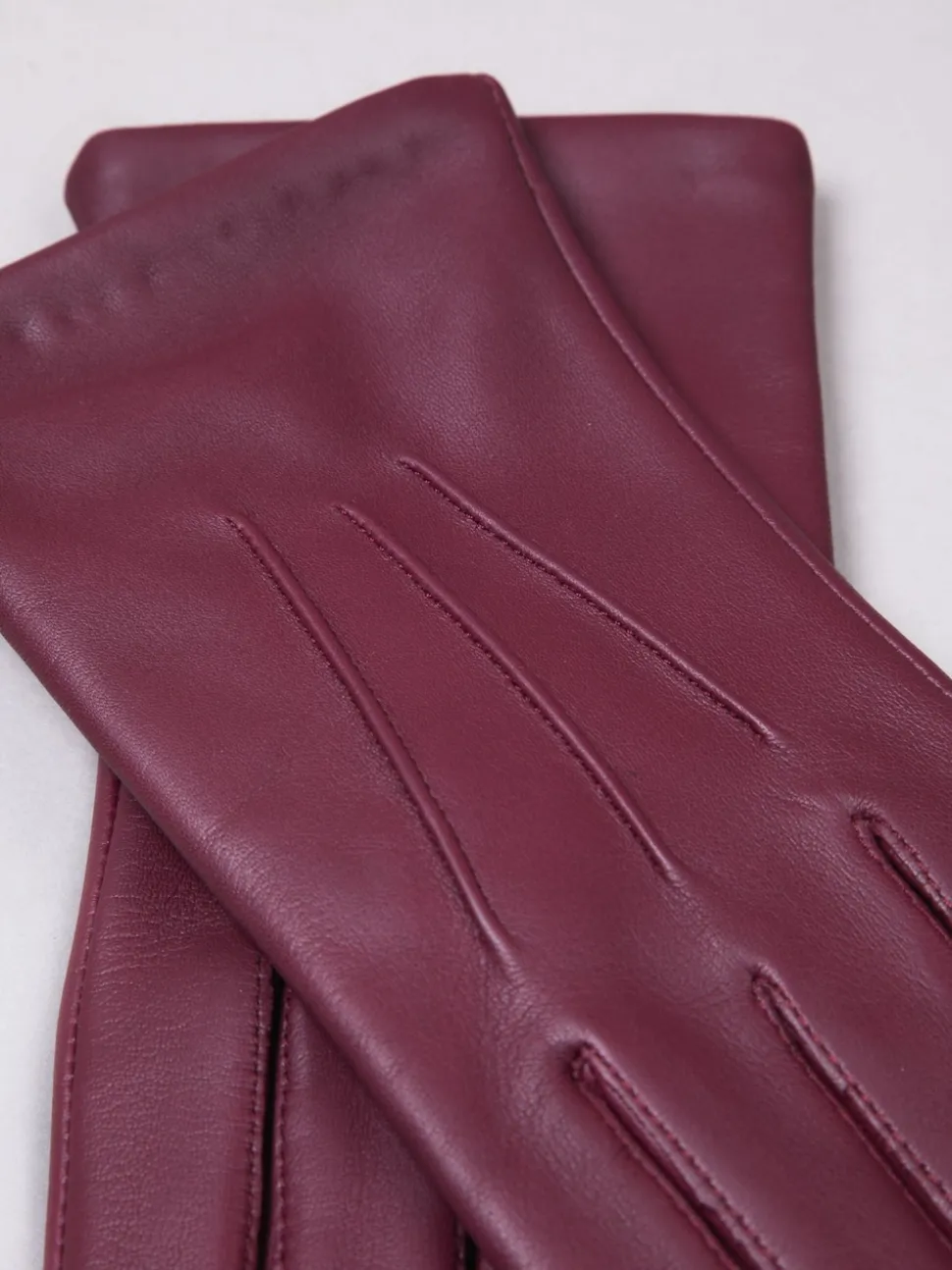 Lakeland Leather Berry Blea Classic Gloves
