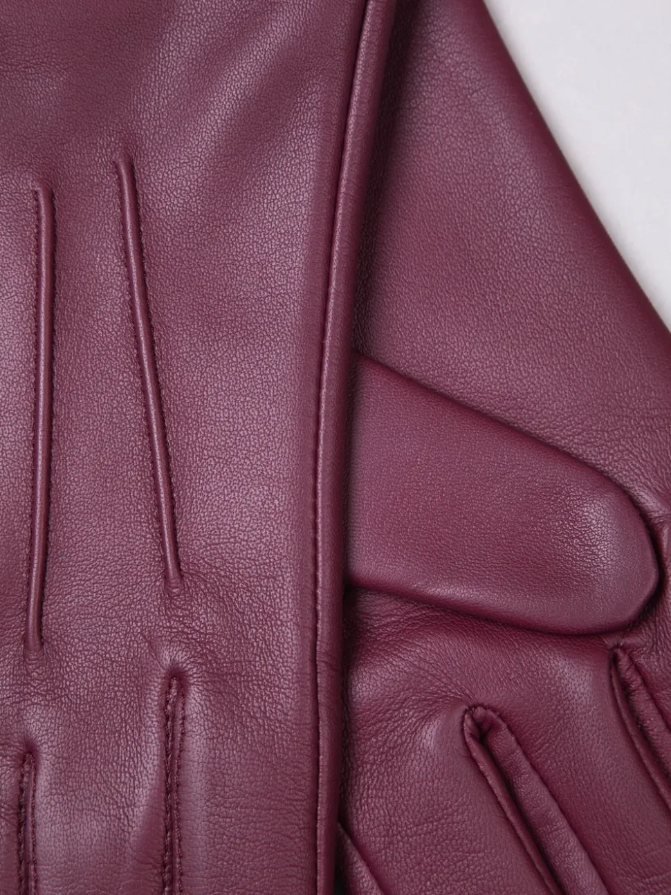 Lakeland Leather Berry Blea Classic Gloves