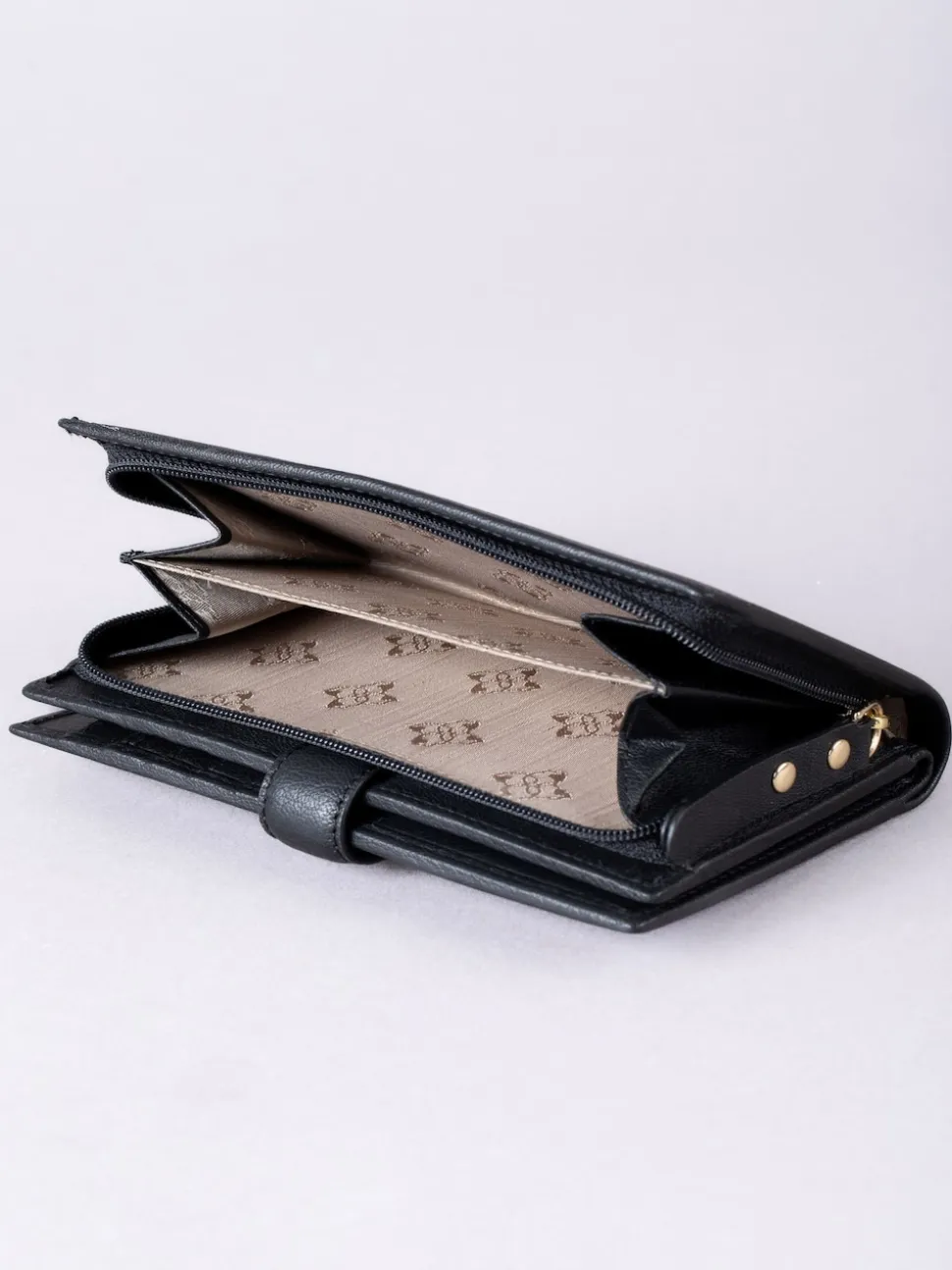 Lakeland Leather Black Large Icon Stud Tab Purse
