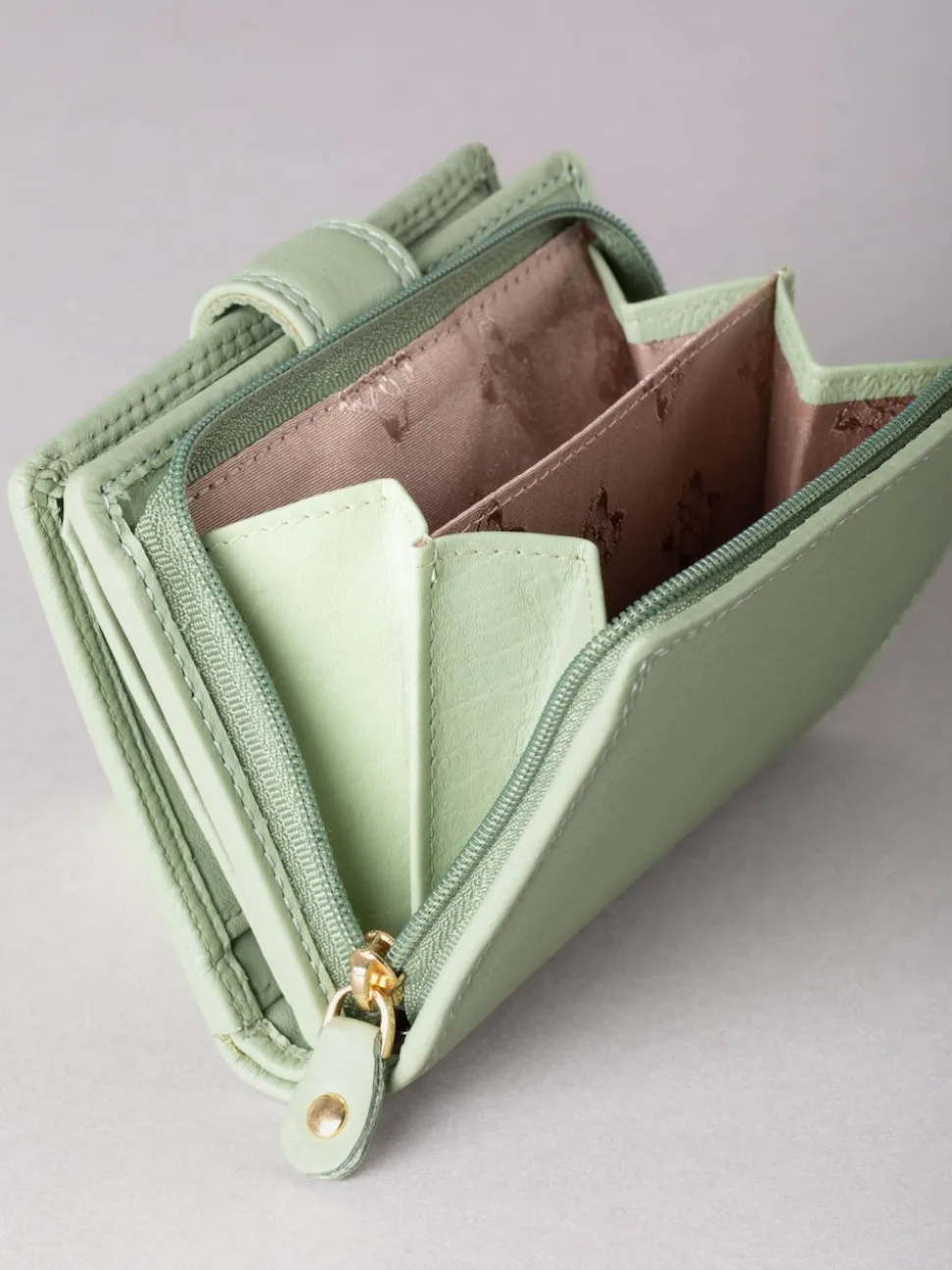 Lakeland Leather Green Small Tab Purse