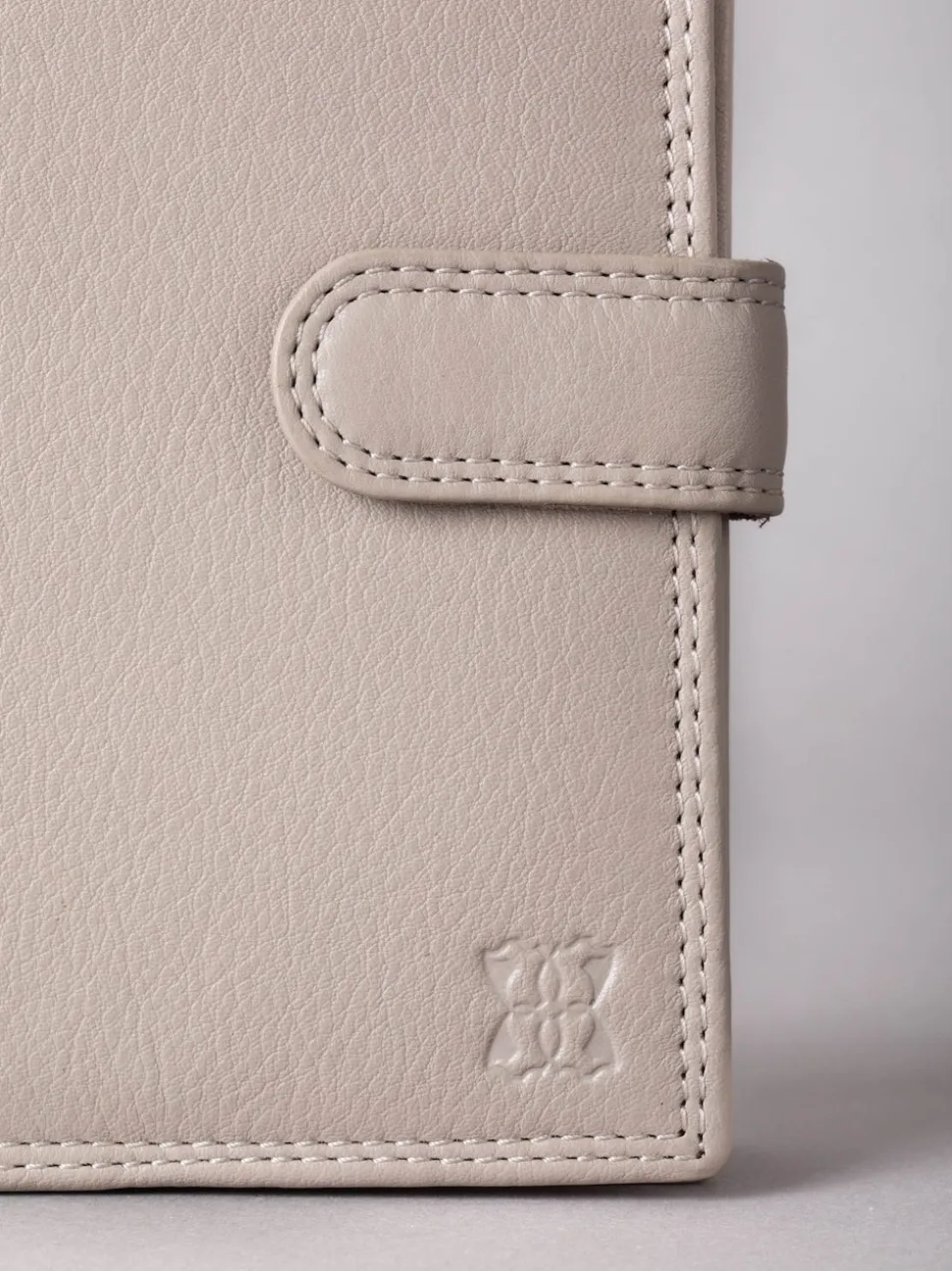 Lakeland Leather Grey Medium Tab Purse