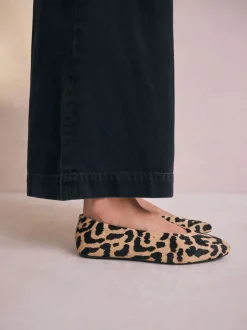 Leopard Extra Wide Fit Leather Round Toe Ballerinas