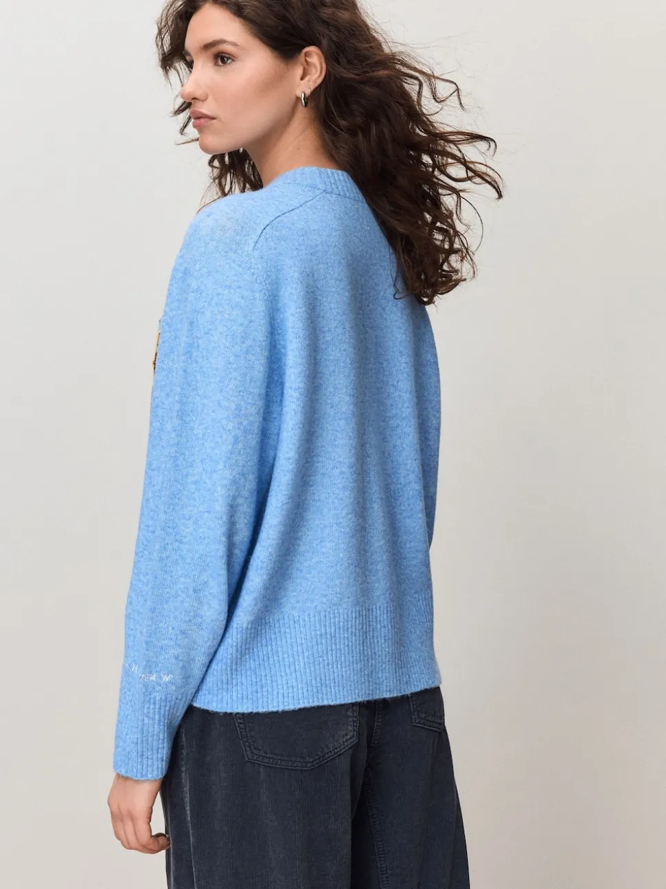 Light Blue Badge Embroidery Crew Neck Knitted Jumper with Wool