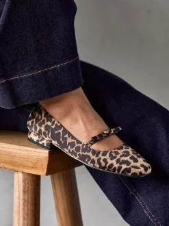 Linzi Animal Cressida Ballet Pumps With Bow Detail