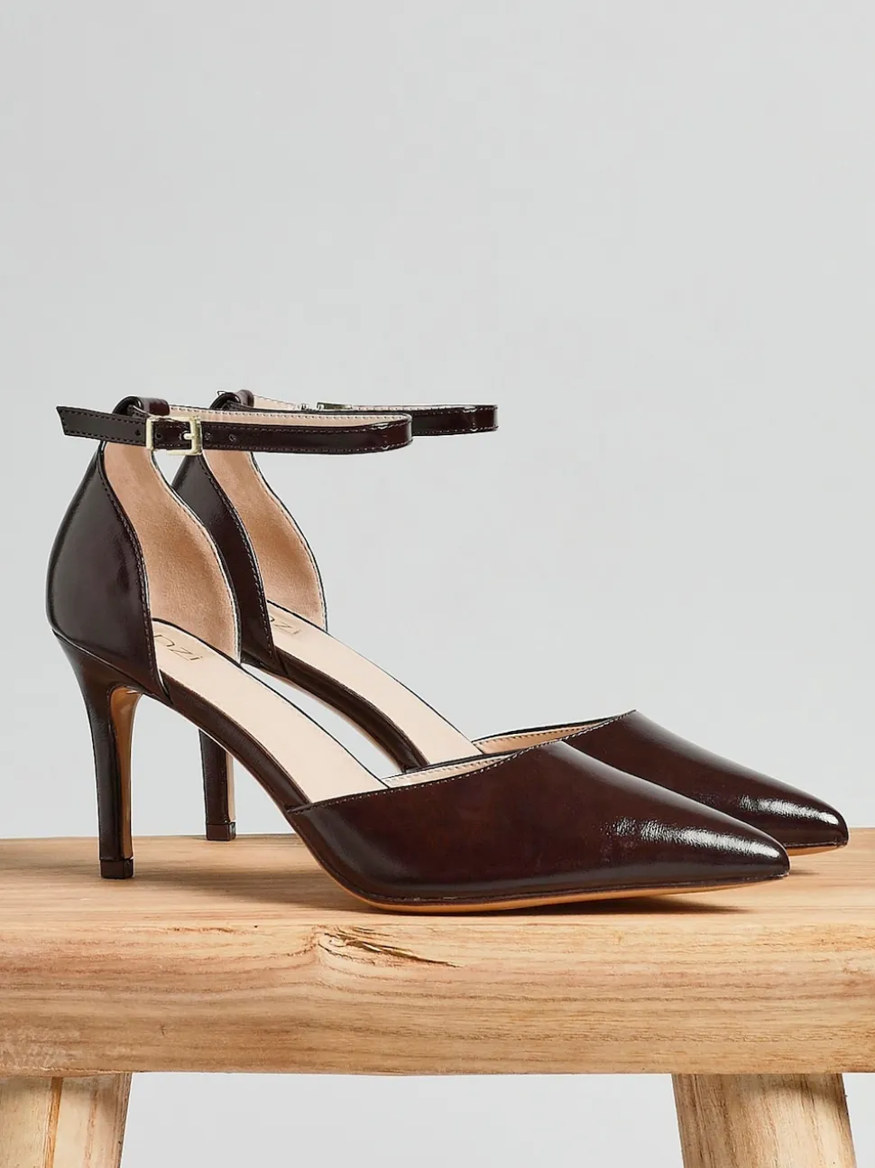 Linzi Brown Thea Classic Stiletto Court Heels