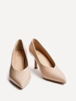 Linzi Nude Bellamy V-Shaped Closed Toe Court Heels
