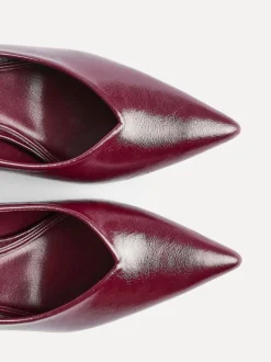 Linzi Red Bellamy V-Shaped Closed Toe Court Heels