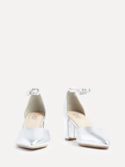 Linzi Silver Wide Fit Davina Wide Fit Closed Back Court Block Shoes