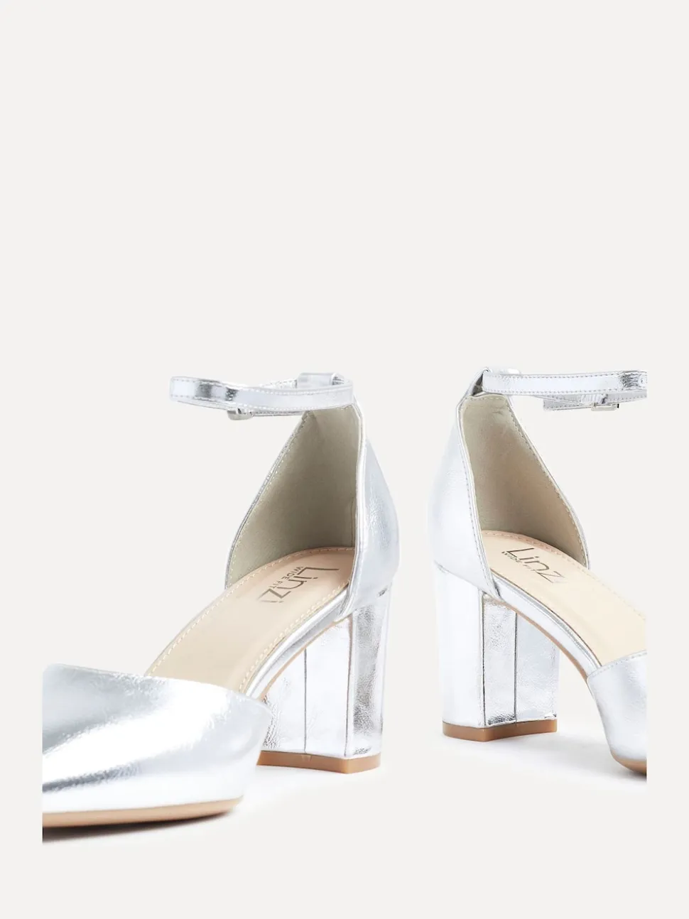 Linzi Silver Wide Fit Davina Wide Fit Closed Back Court Block Shoes