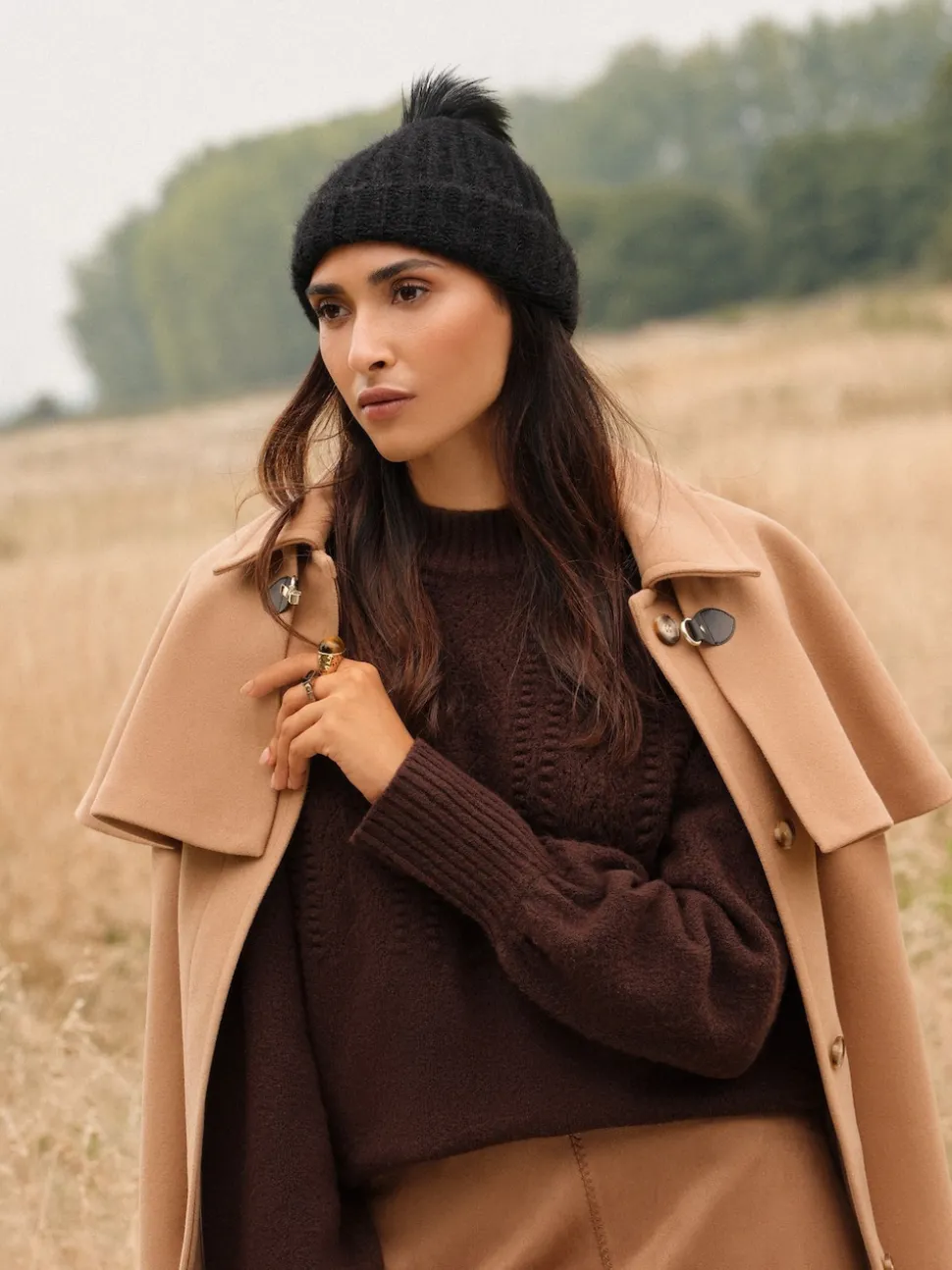Love & Roses Black Cosy Pom Hat