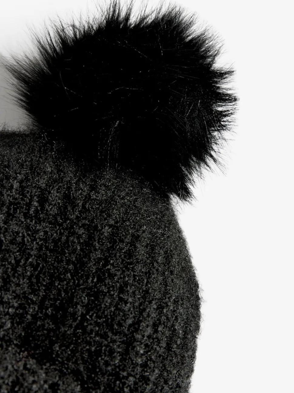 Love & Roses Black Cosy Pom Hat