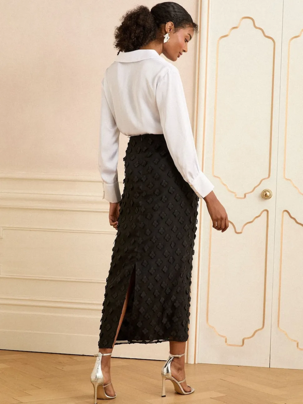 Love & Roses Black 3D Floral Midi Skirt