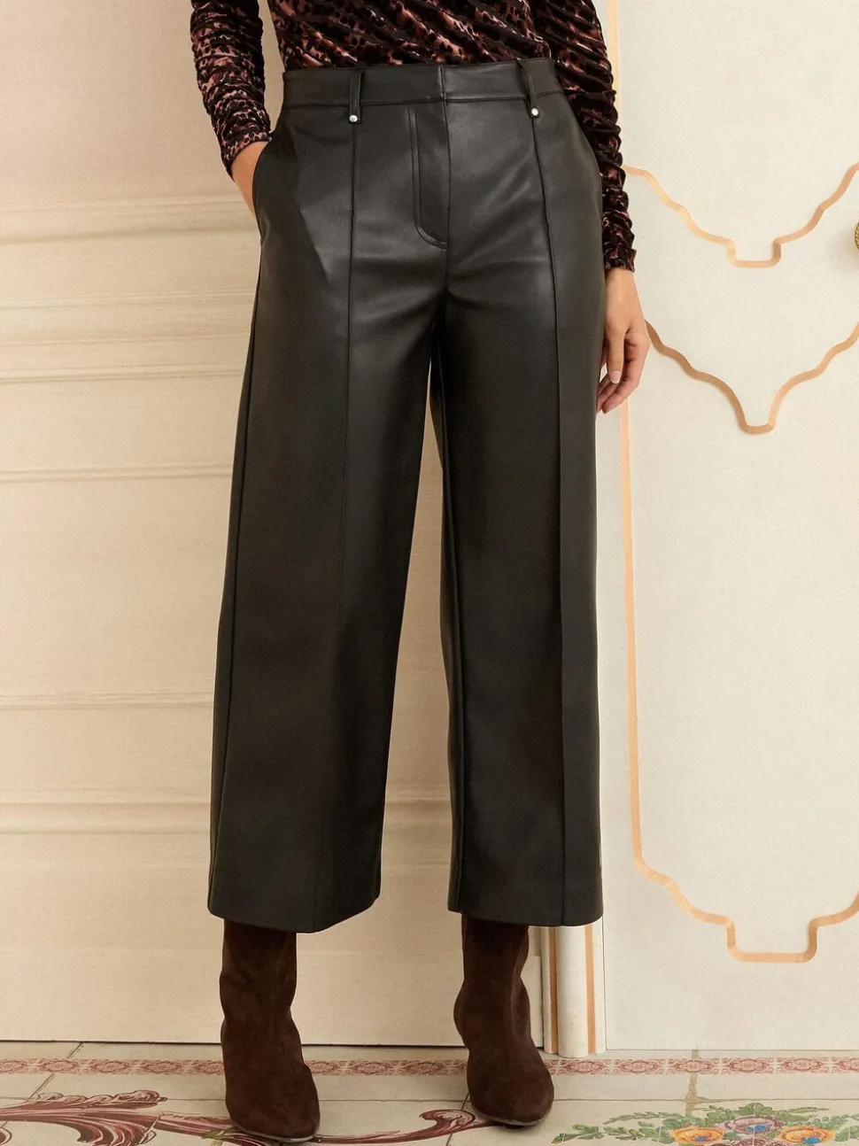 Love & Roses Black Faux Leather Wide Crop Skirt