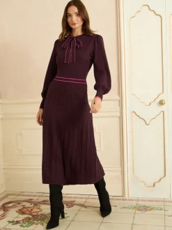 Love & Roses Burgundy Tie Neck Knitted Midi Dress